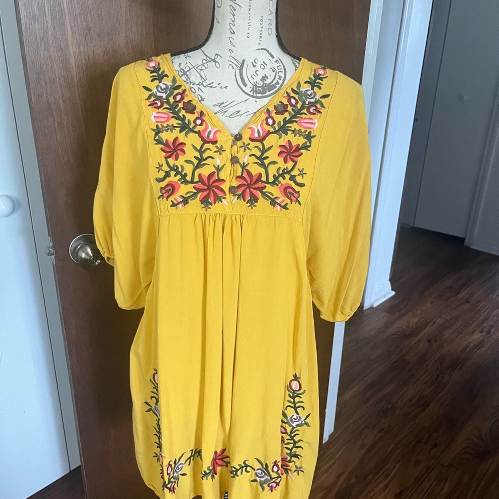 Yellow Embellished Tunic with 3/4 Sleeves